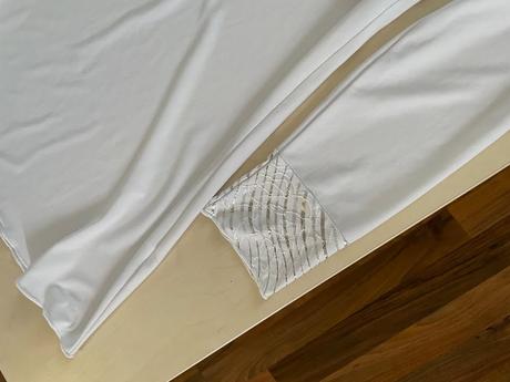 Delší top s řesení a stříbřením, vel m i méně vol, m