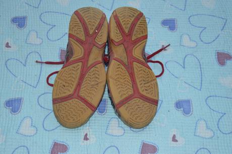 33 červené sálovky oasics, 33