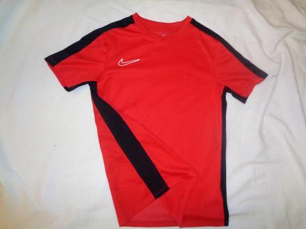 Červené funkční tričko nike - dri-fit 147-158, nike,152