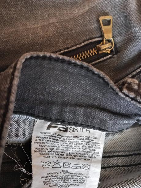 Pěkné dámské/dívčí rifle zn. fb sister vel. 28, 28