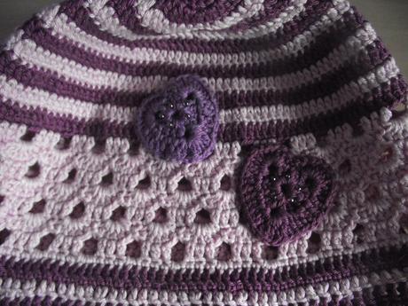 Čepička se srdíčky 104-110, 104