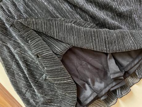 Černé šaty se stříbrným třpytem, vel m i méně, ami, amisu,m