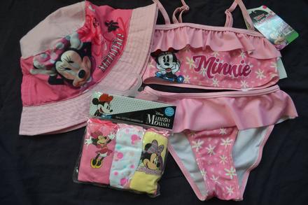 Letní set v.110, plavky,klobouk.3x kalhotky, disney,110