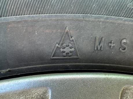 Zimní kola nokian - disky a pneu, 4 ks 185/65 r15, 