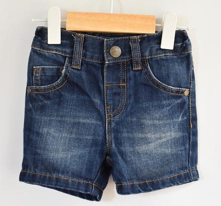 Kraťasy vel. 6 -  9m, next,74