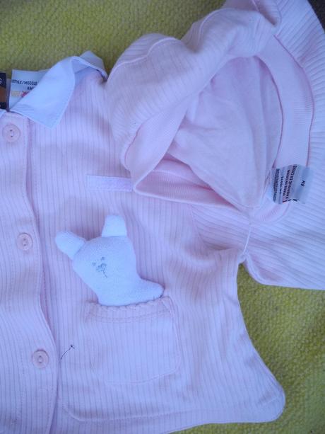 Mikina s baretem, 74