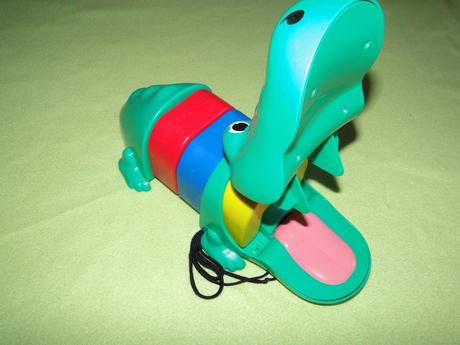 Velký krokodýl vkládací- polyká kostky, tahací,