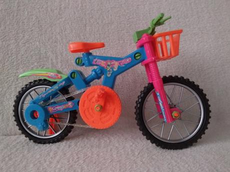 Jízdní kolo pro panenky,