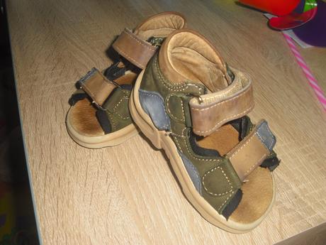 Sandálky essi, essi,20