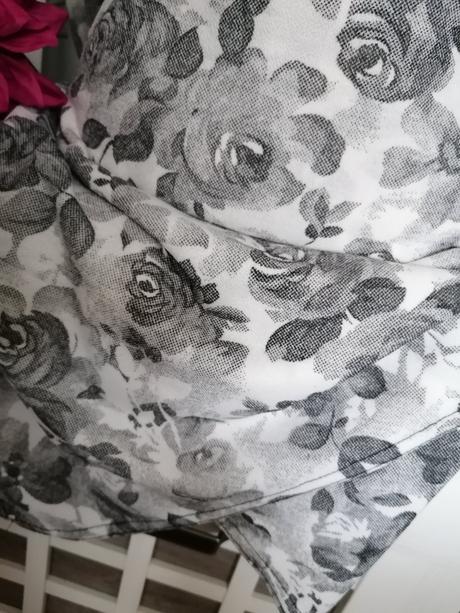 Květované šaty, s