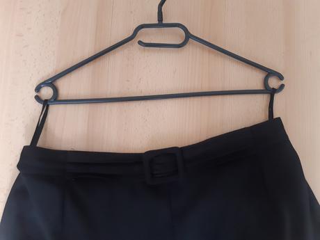 Černá sukně ve stylu business, vel. l-xl, xl