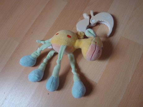 Natahovací žirafa nattou - na kočárek,