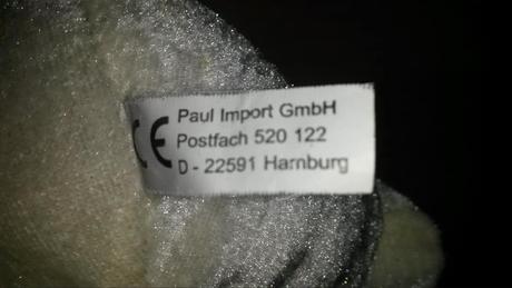 Sedící plyšový pejsek,