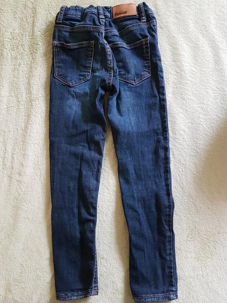 Dívčí úzké džíny na hubenou holcicku, 110