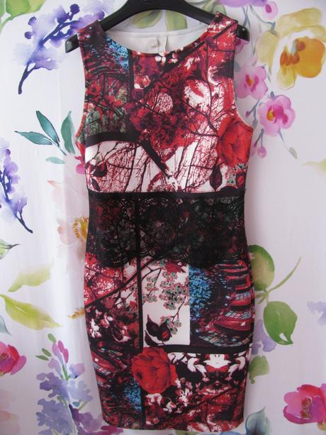 Luxusní elegantní dámské elastické šaty, 34