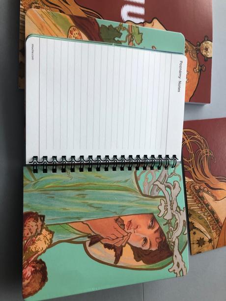 Mucha diář 2022+zápisník+notes dárková karta, 
