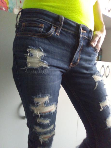Trhané skinny zn.hollister" vel."27", hollister