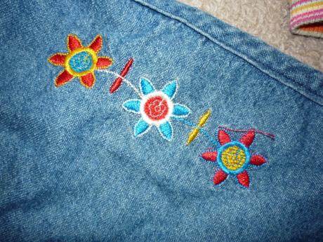 Vyšívaný šátek, balvněná čepice 104 110 116, 104