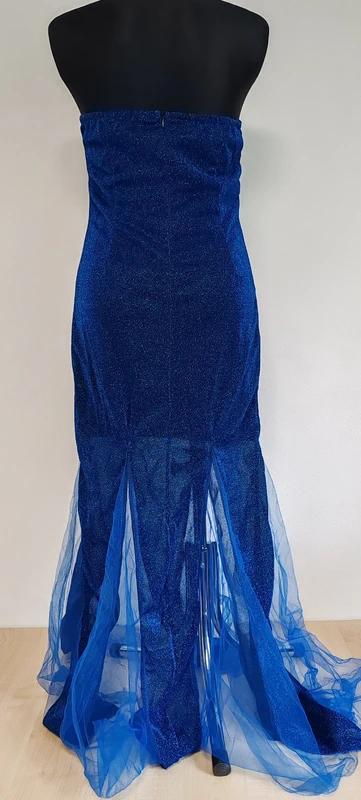 Společenské šaty, 