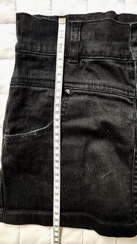 Černá riflová sukýnka, 146