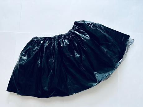 An10/ sukně latexová - v.cca 98/104, 98