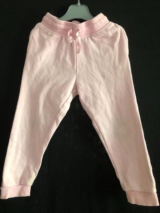 Vel. 98 růžové tepláky s kapsami a tkanicí, 98