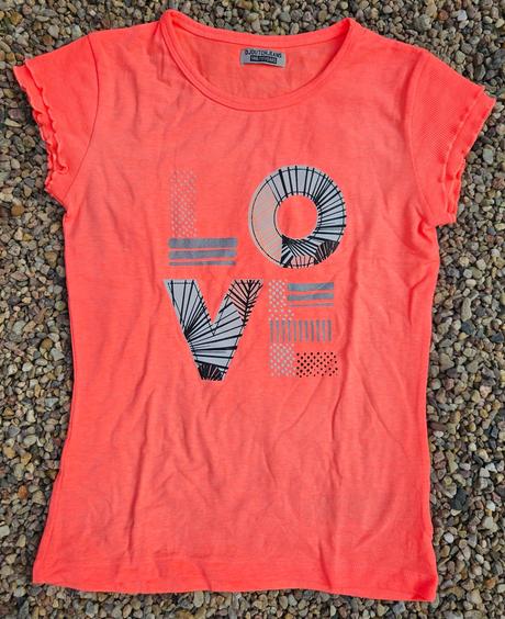 N84	dívčí triko s kr. rukávem love vel. 146, 146