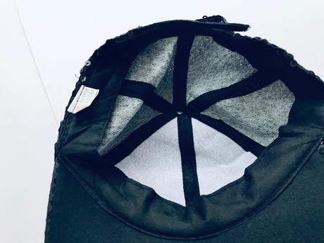 Kšiltovka s flitri,