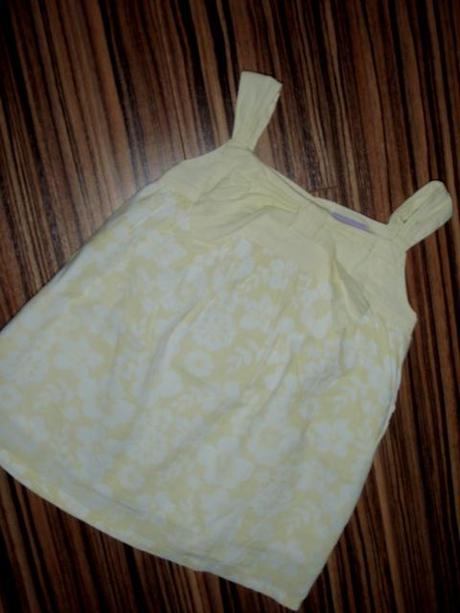 Krásné vzdušné žlutobílé šatečky, cherokee,92