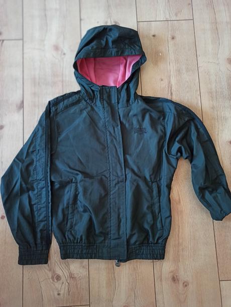 Šusťáková bunda, 146