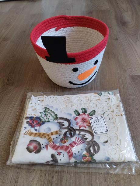 Nový vánoční ubrus s košíkem, 