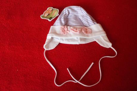 Dívčí čepice růžičky, obvod 39 až 42 cm, pupill,74