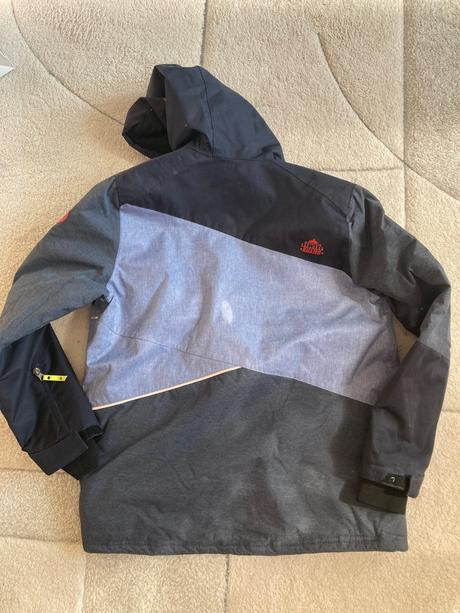 Zimní lyžařská bunda, 152