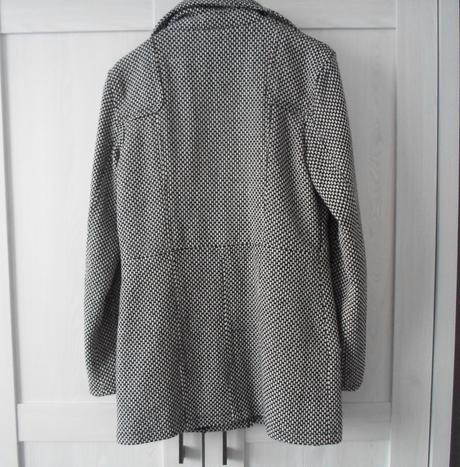Černý bílý kabát kabátek, s