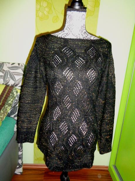 Luxusní černozlatý delší svetr, l