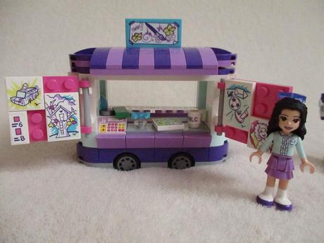 Lego friends emma a umělecký stojan, 
