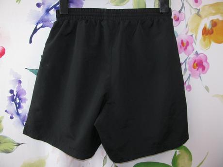 Černé plavky s nohavičkou, 152