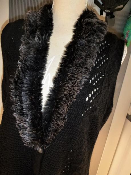 Vesta s krásným límcem-vel.l-xl, xl