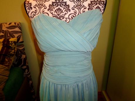 Krásné mentolově zelené šaty, 44