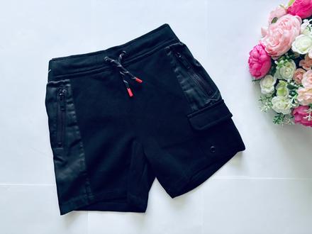 Kraťasy černě - v.18/24 mes, river island,92