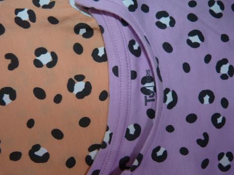 Tu 2 ks nových triček vel. 116, tu,116