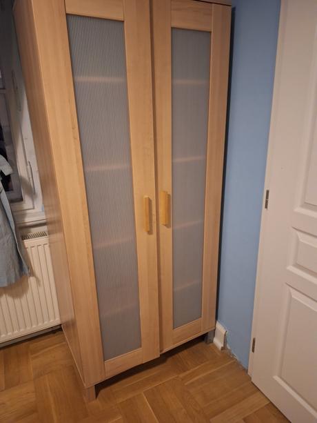 Ikea židle a stul psací + skříň aneboda zdarma, 