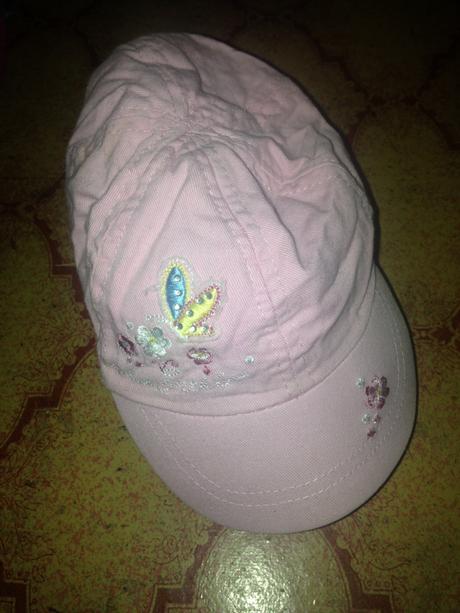 Dívčí kšiltovka květinky a motýlek, obvod 40-45 cm, 86