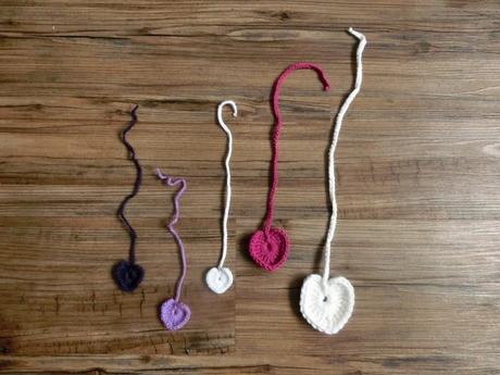 4 ks háčkované srdce srdíčko fialové bílé fuschsio, 