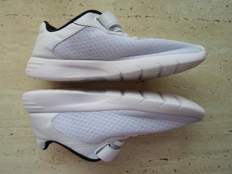 Bílé boty tenisky botasky sálovky, 38