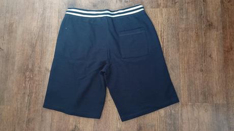 Šortky/ kraťasy, s
