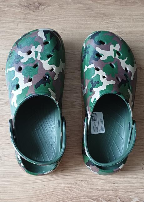 Nove maskacove crocsy, 38