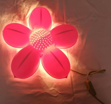 Nástěnná lampa růžová kytička ikea, 