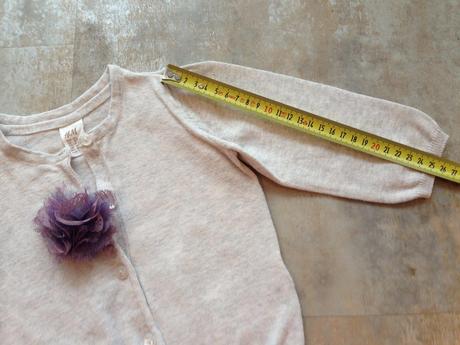 Šedý svetřík s ozdobnou sponou hm 9-12 měs., 80 cm, h&m,80