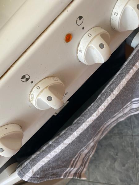 Holky dotaz, co pomůže na toto v kuchyni?